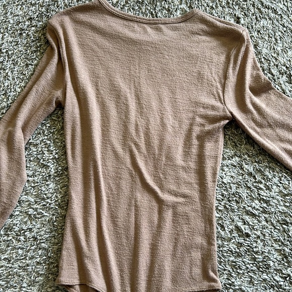 Abercrombie and Fitch plain snap closure brown long sleeve bodysuit size XS - Picture 6 of 6